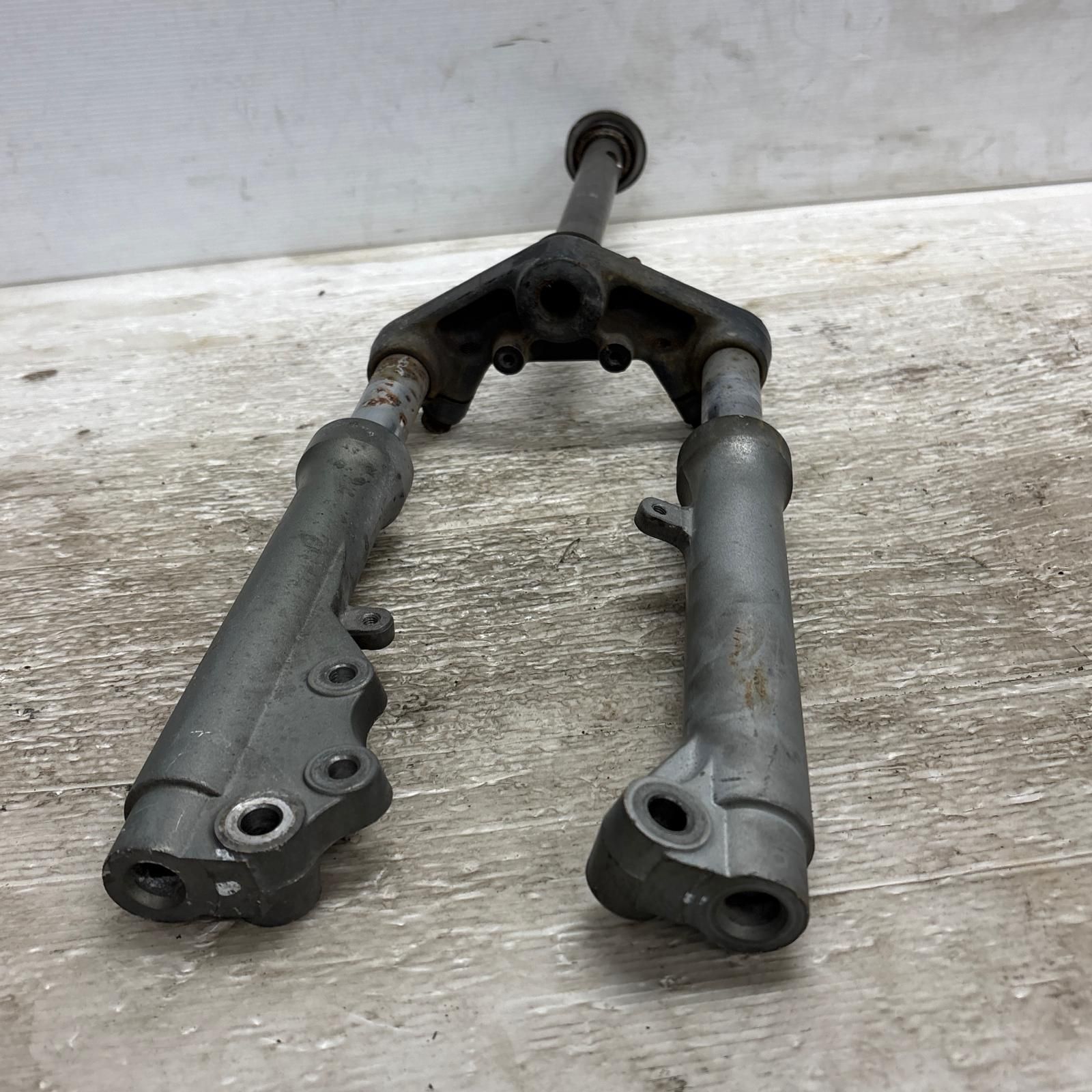 フロントフォーク