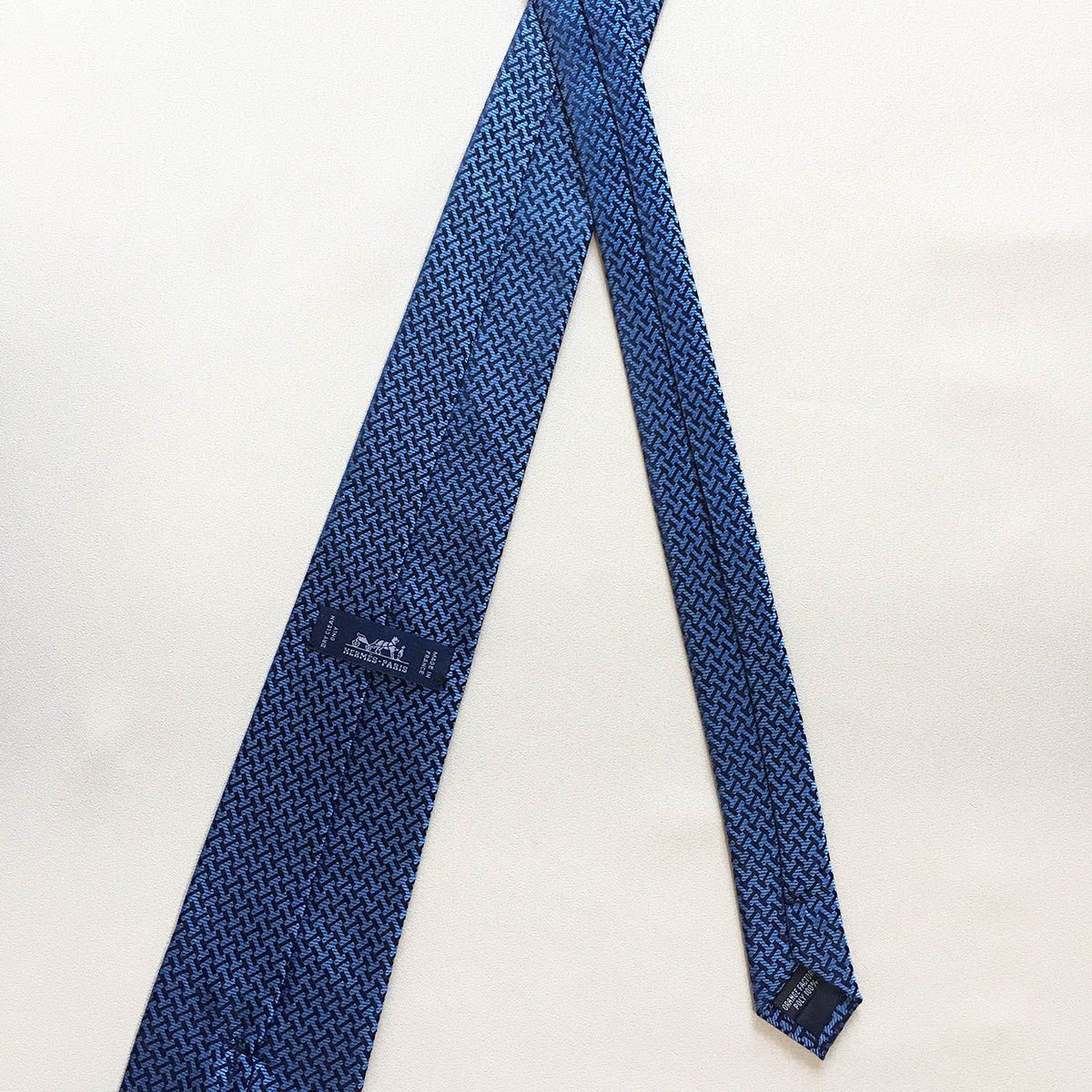 美品 エルメス HERMES ネクタイ シルク100% フランス製 ネイビー