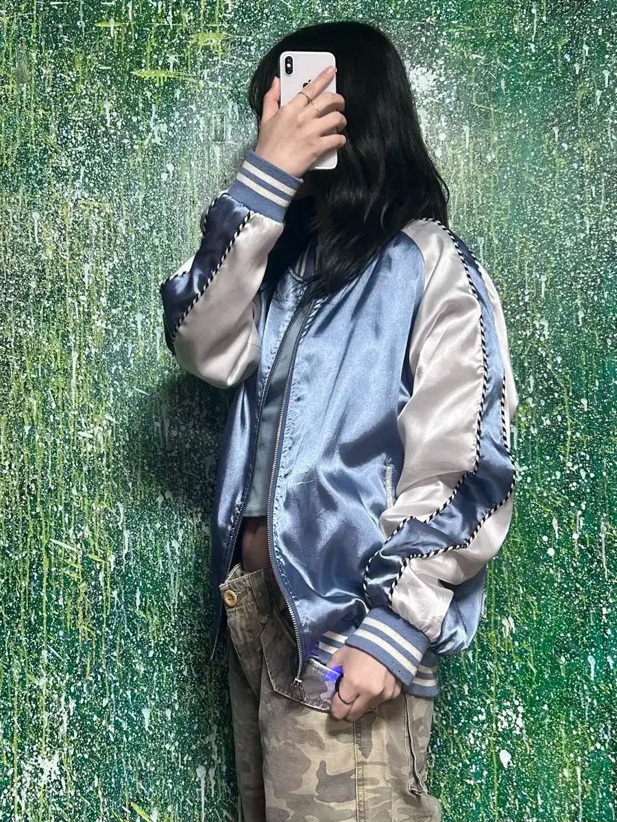 日本 ヴィンテージ CUIRS 光沢 白 ライトブルー スカジェーン