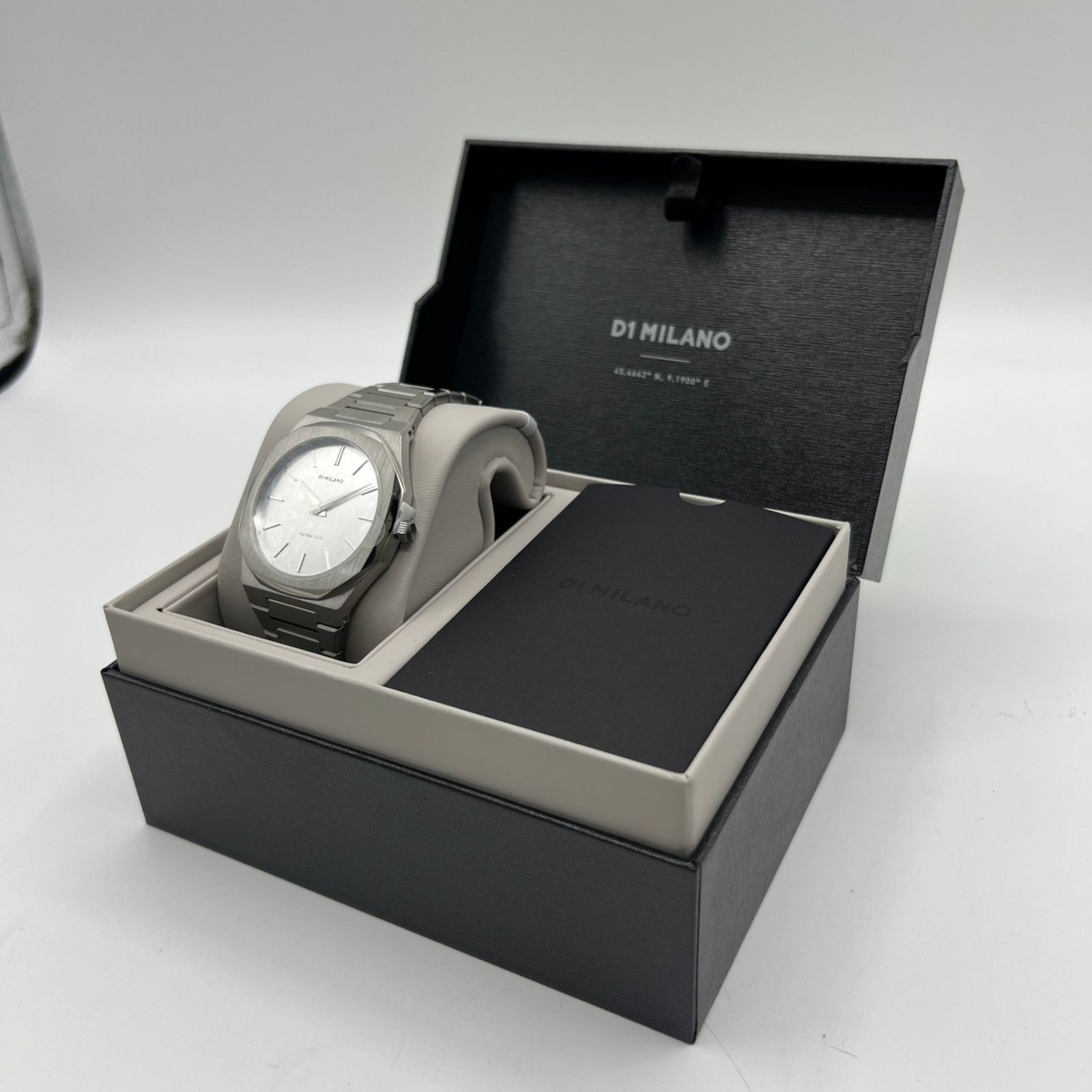 未使用品】 D1 MILANO ディーワンミラノ ウルトラ シン リネン
