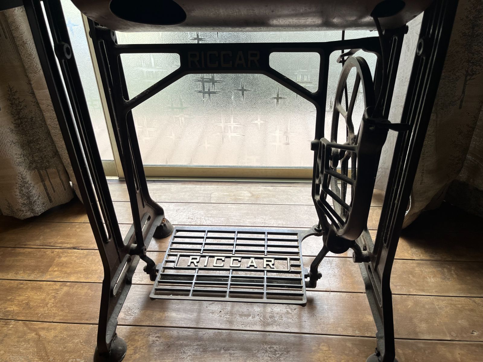 RICCAR ビンテージスタイルテーブル アンティークミシン リッカー