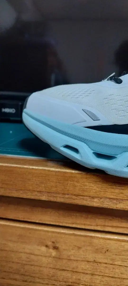 SKECHERS スケッチャーズ