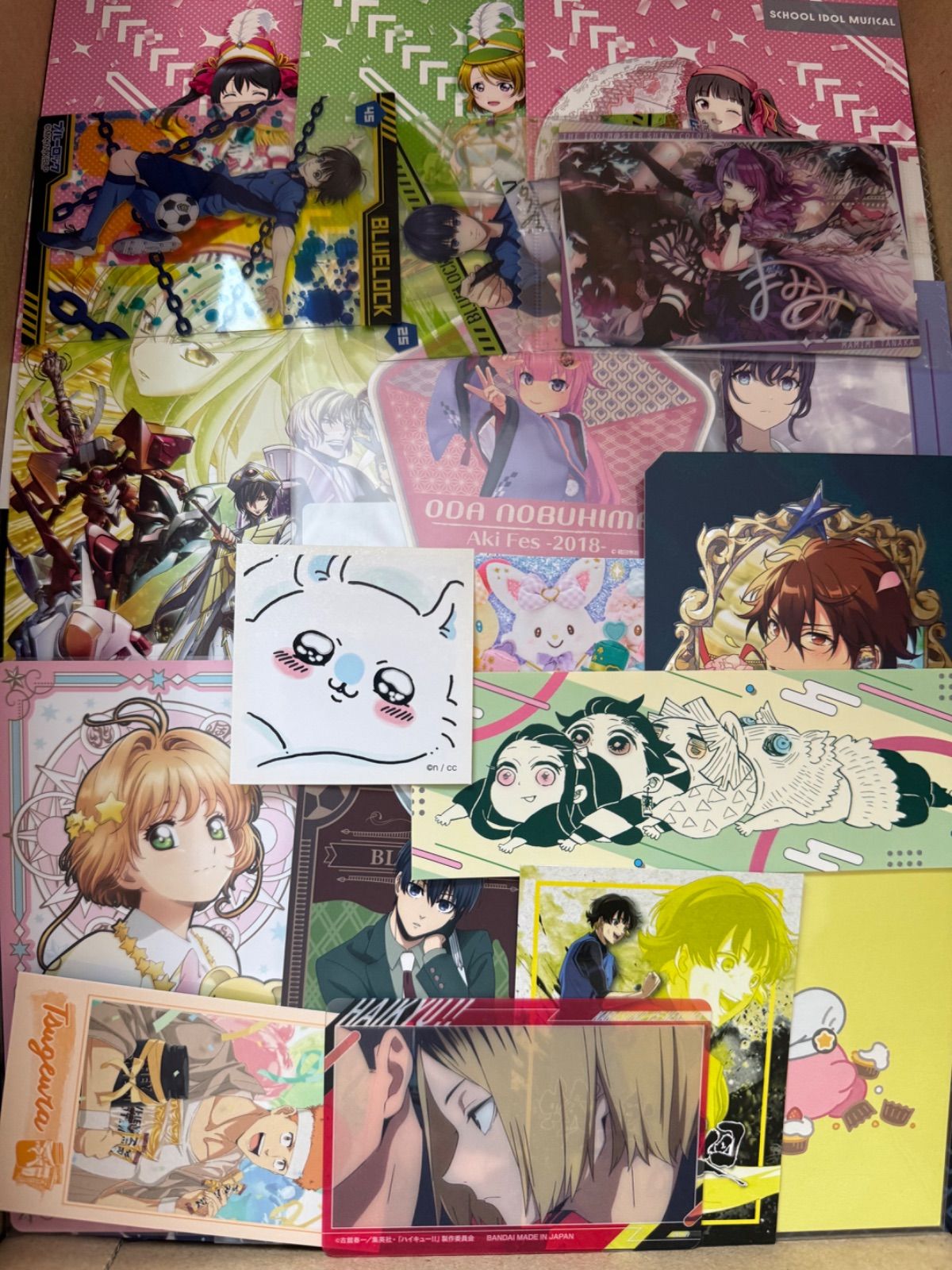 紙類 アニメ ゲーム 大量 コースター ポストカード カード シール等 1000点以上