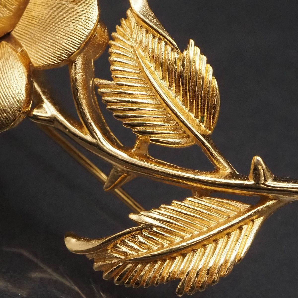 TRIFARI デザインブローチ TRIFARI トリファリ 松本邦夫 デザイン