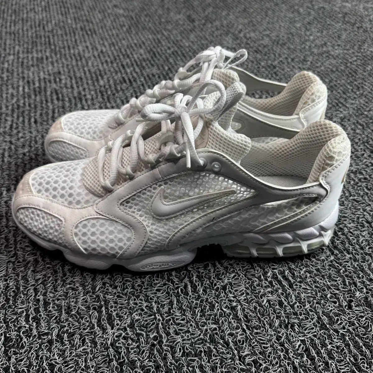 NIKE ナイキ エアズーム スピリドン ケージ 2 トリプル 白