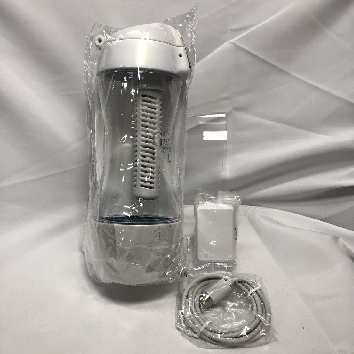新品】水素水生成器 Gyms Silky ジームスシルキー 充電式 携帯型HWP 新品】水素水生成器 Gyms Silky ジームスシルキー 充電式 携帯型HWP