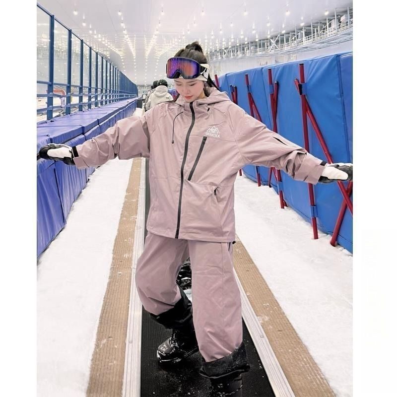 スノーボードウエア 上M size 下 L size