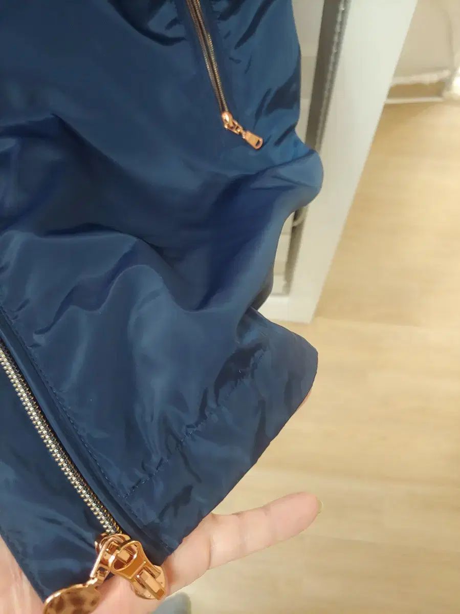 エンポリオアルマーニ ウィンドブレーカー