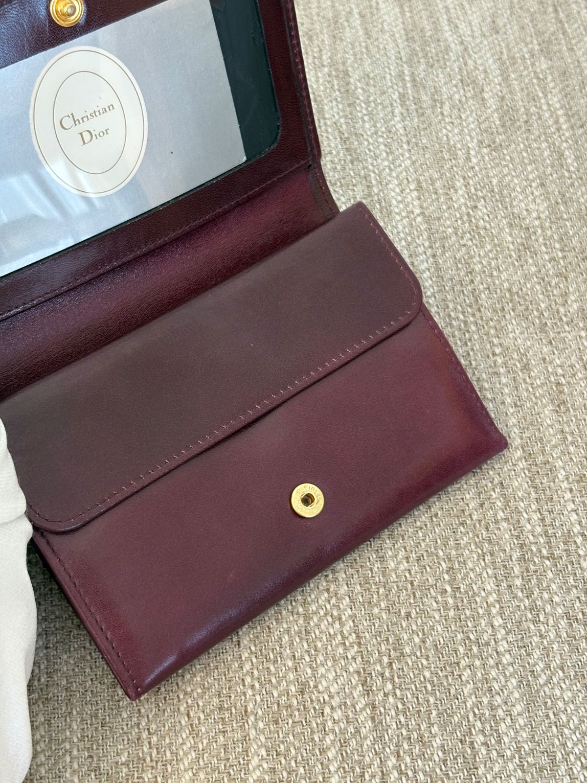 バーガンディ Christian