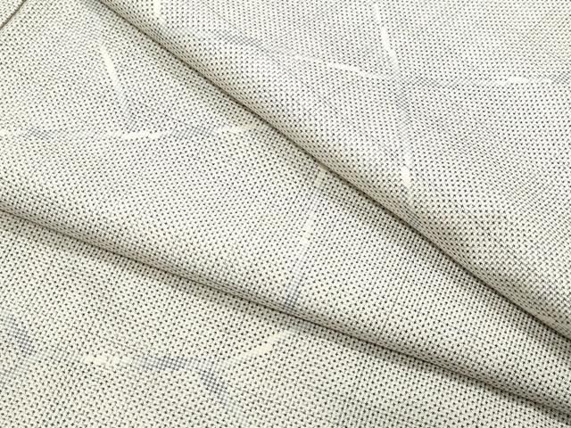 平和屋着物●本場大島紬　白大島　7マルキ　吉祥文　正絹　逸品　CAAR8366vf 平和屋着物○本場大島紬 白大島 7マルキ 吉祥文 正絹 逸品 CAAR8366vf