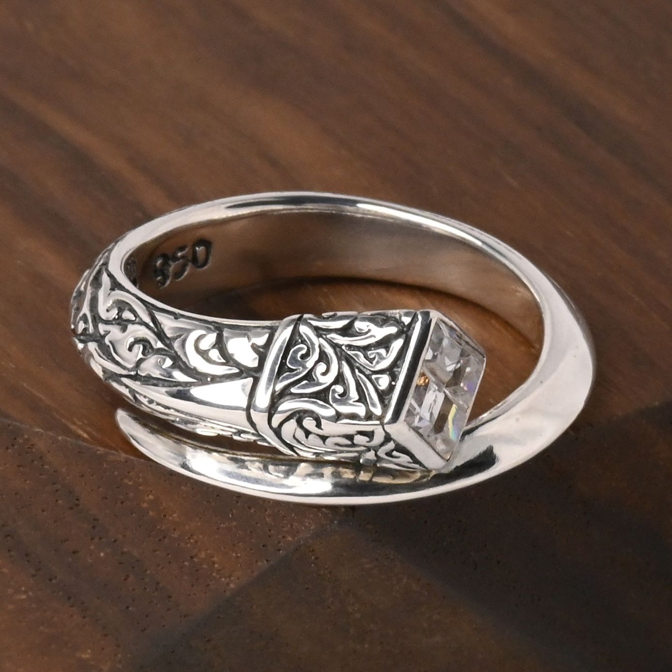 研磨済】ZOCALO Ivy Spiral Ring Square : White CZ 17号