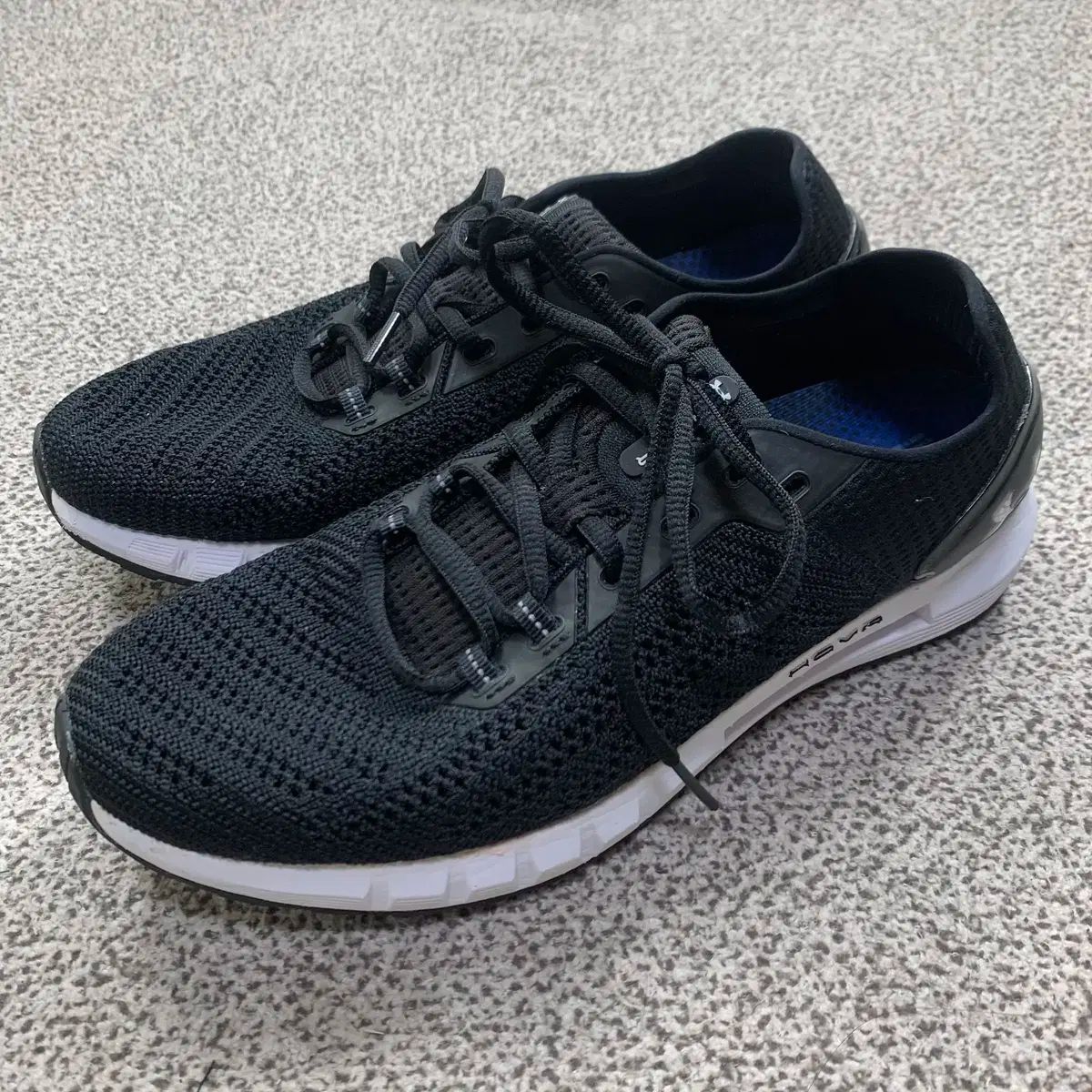 UNDER ARMOUR(アンダーアーマー) UA ホバー ソニック スニーカーズ 260 250211
