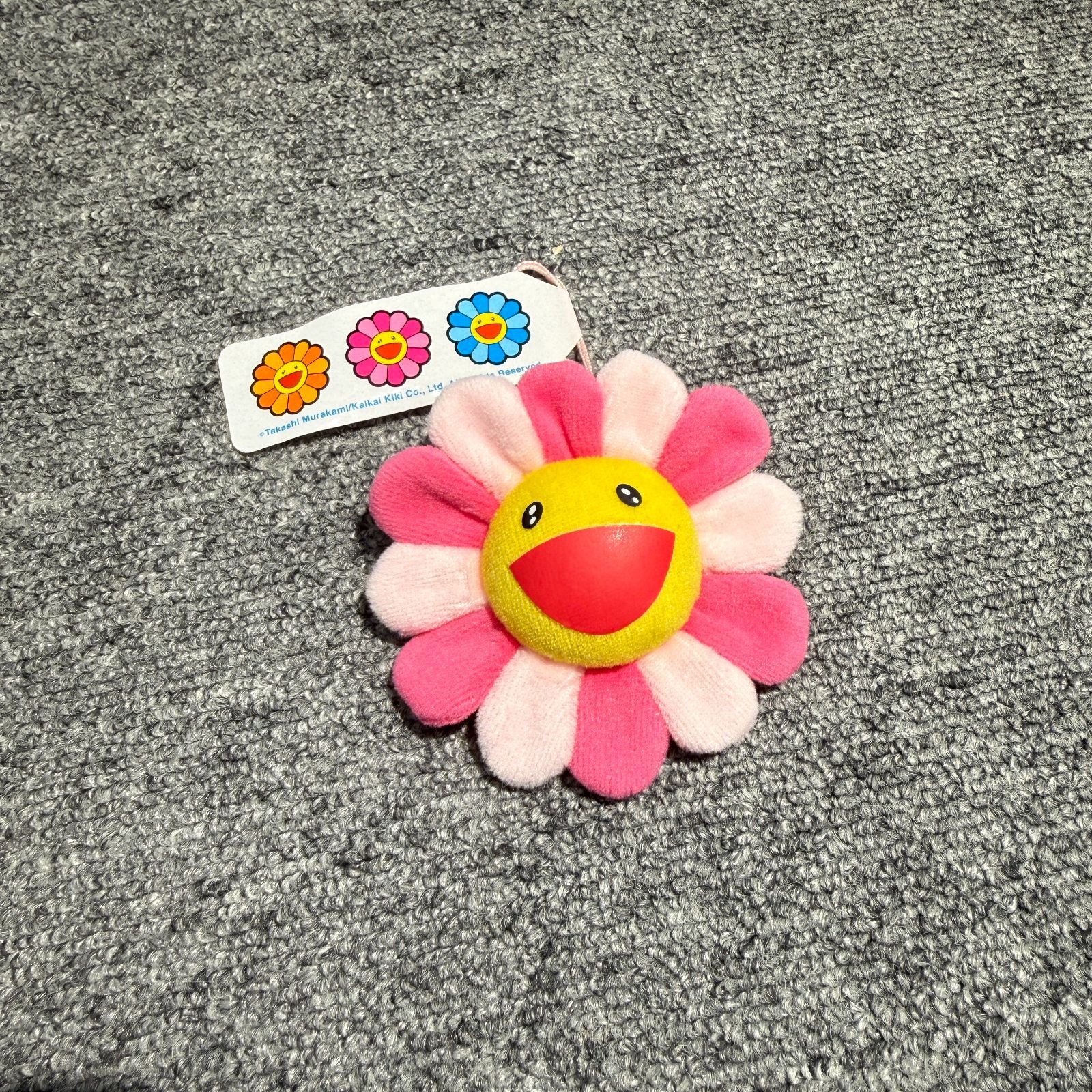 新品未使用 村上隆 カイカイキキ kaikaikiki お花 ブローチ