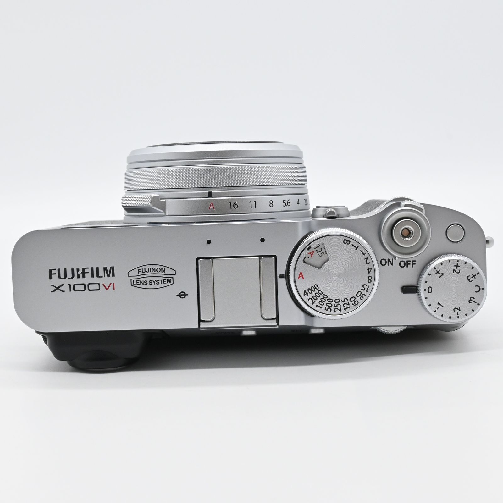 フジフイルム X100VI 【2か国語対応】/シルバー フジフイルム X100VI 【2か国語対応】/シルバー 富士フイルム FUJIFILM