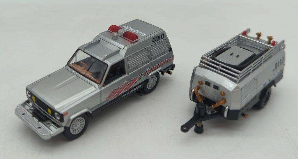  トミーテック TOMICA LIMITED VINTAGE NEO サファリ 4 WD タンク車付 西部警察 第111話 出動命令 特車サファリより VOL.19 トミカ ミニカー