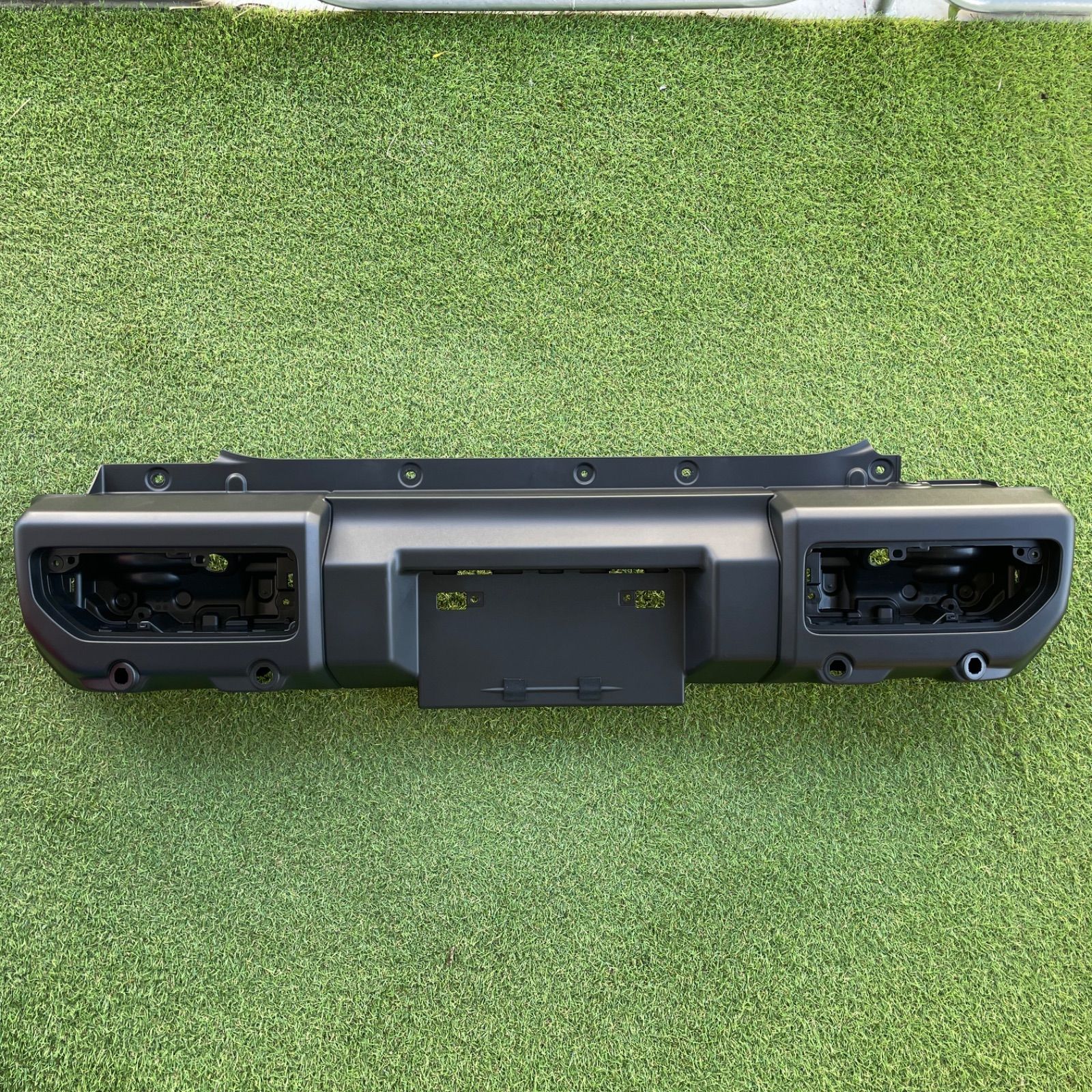 SUZUKI スズキ JB64 ジムニー純正リアバンパー 新車外し ４型