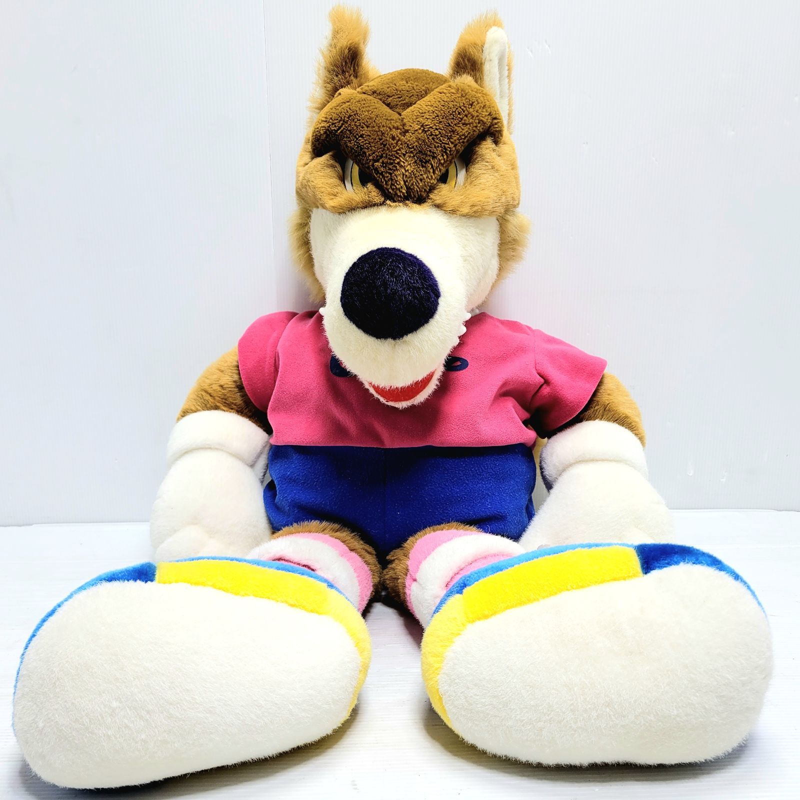 ロビーのぬいぐるみが登場！モバイルバッテリーなど日常で役立つ