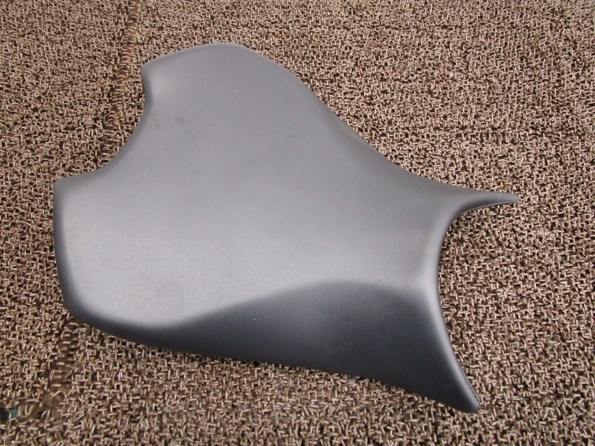 お客 509 BMW用 R1200 シート 163609-10 7697216-05(BMW用)｜売買された