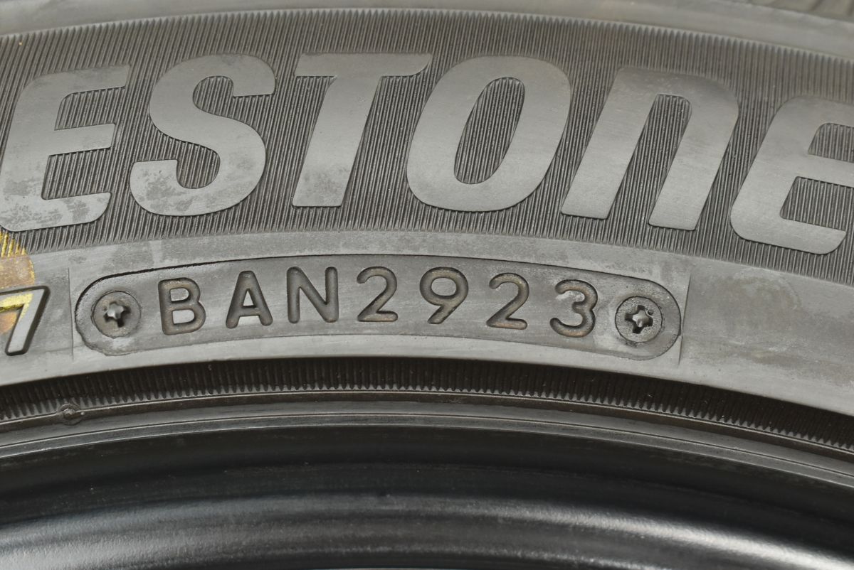 使用僅か バリ溝 ブリヂストン ブリザックVRX3 225|45R18 2025年製造 4本セット クラウン プリウスα オデッセイ レヴォーグ 3シリーズ TRITUETUBI_COM