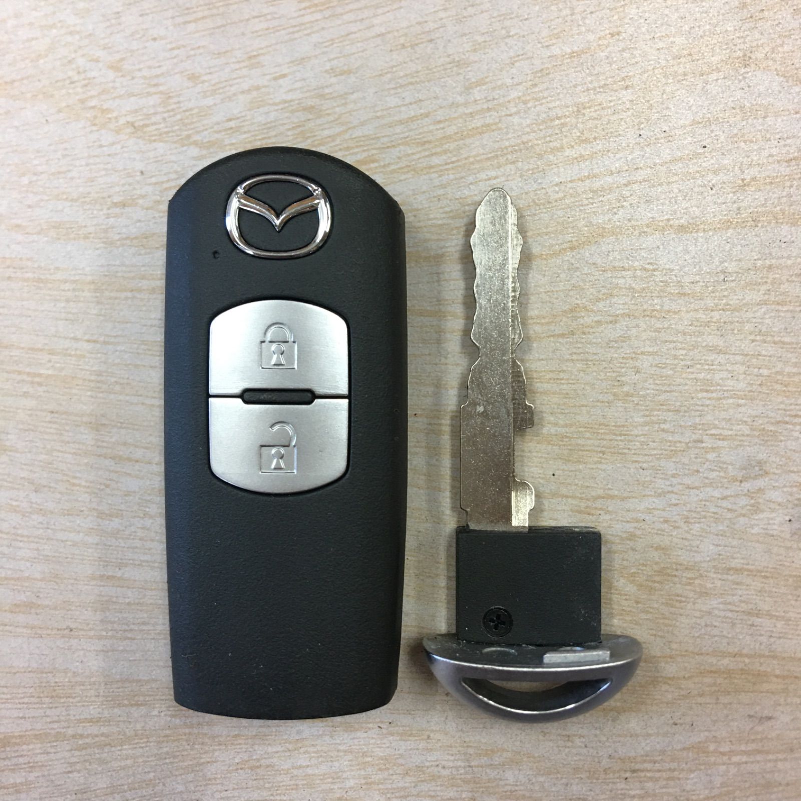 MZ5981 点灯無し マツダ 純正 スマートキー 2ボタン デミオ ベリーサ 