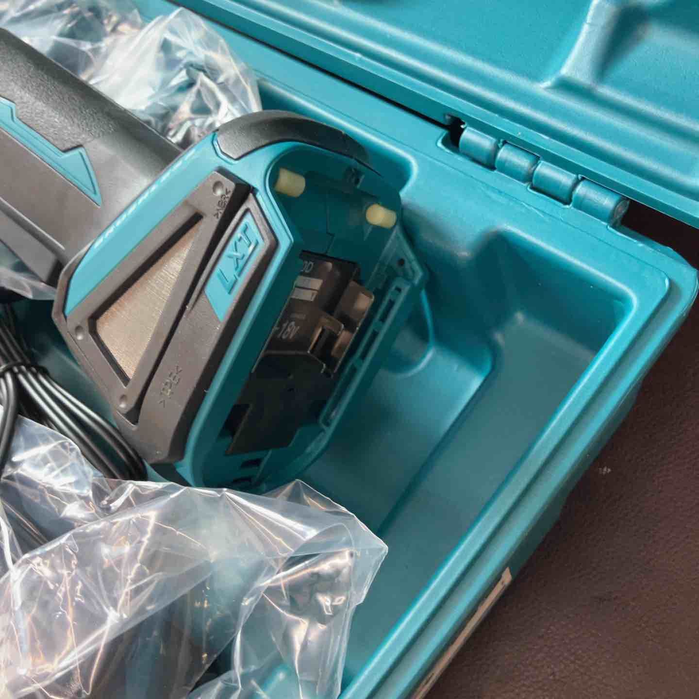 正規品販売! 店頭 マキタ makita 125mmコードレスディスクグラインダ GA520DRGX 東大和店