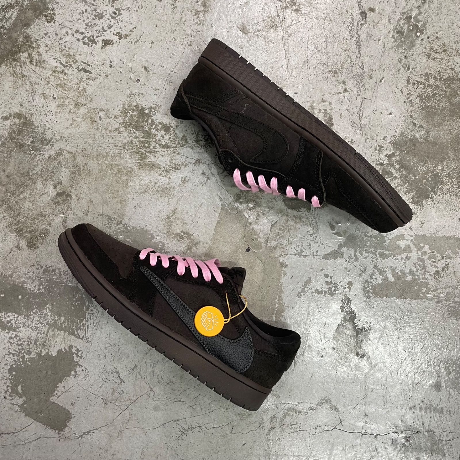Travis Scott × Nike Air Jordan 1 Low OG SP Velvet Brown and Dark 