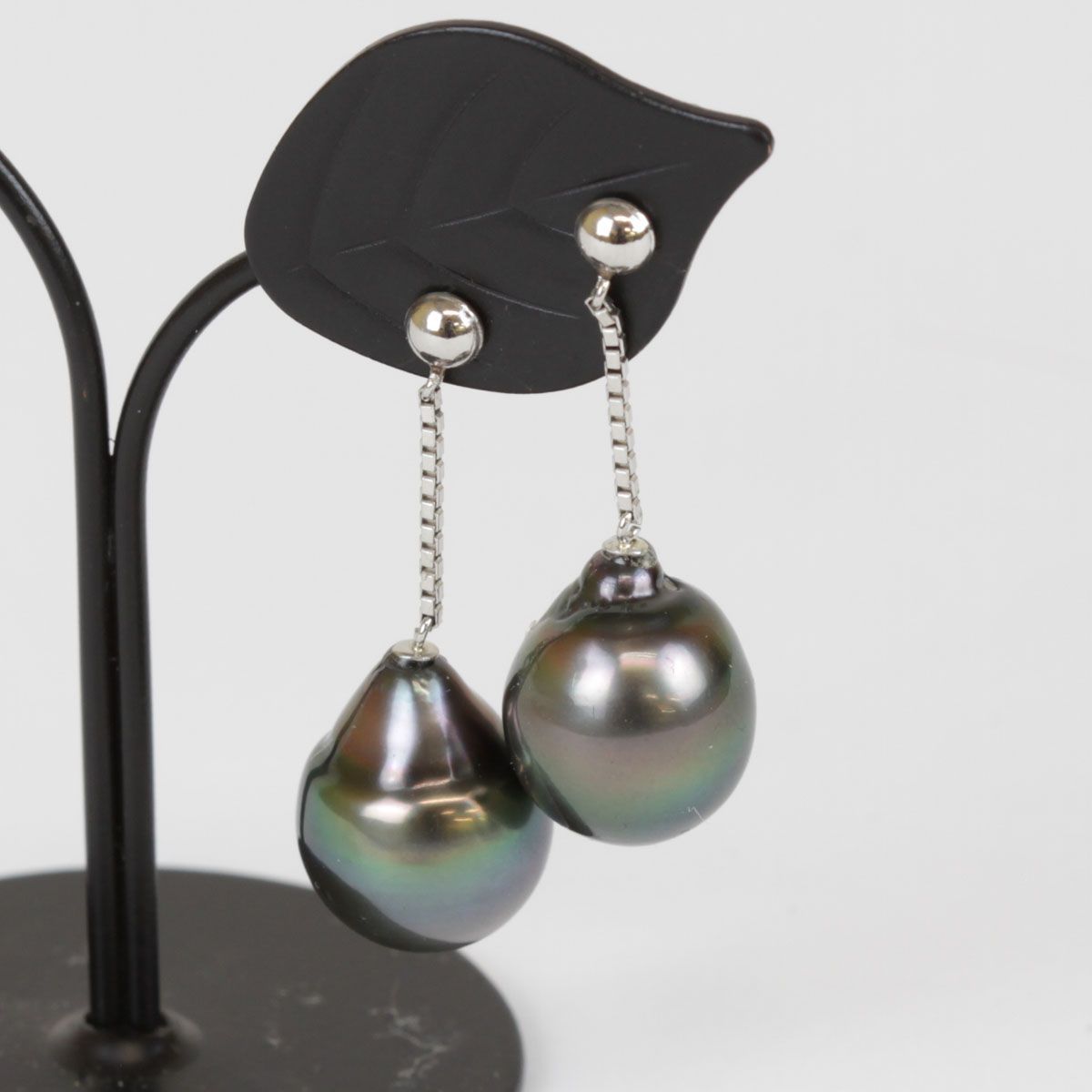美品『USED』 Pt900プラチナ/ブラックパール（黒蝶真珠） ピアス【中古 