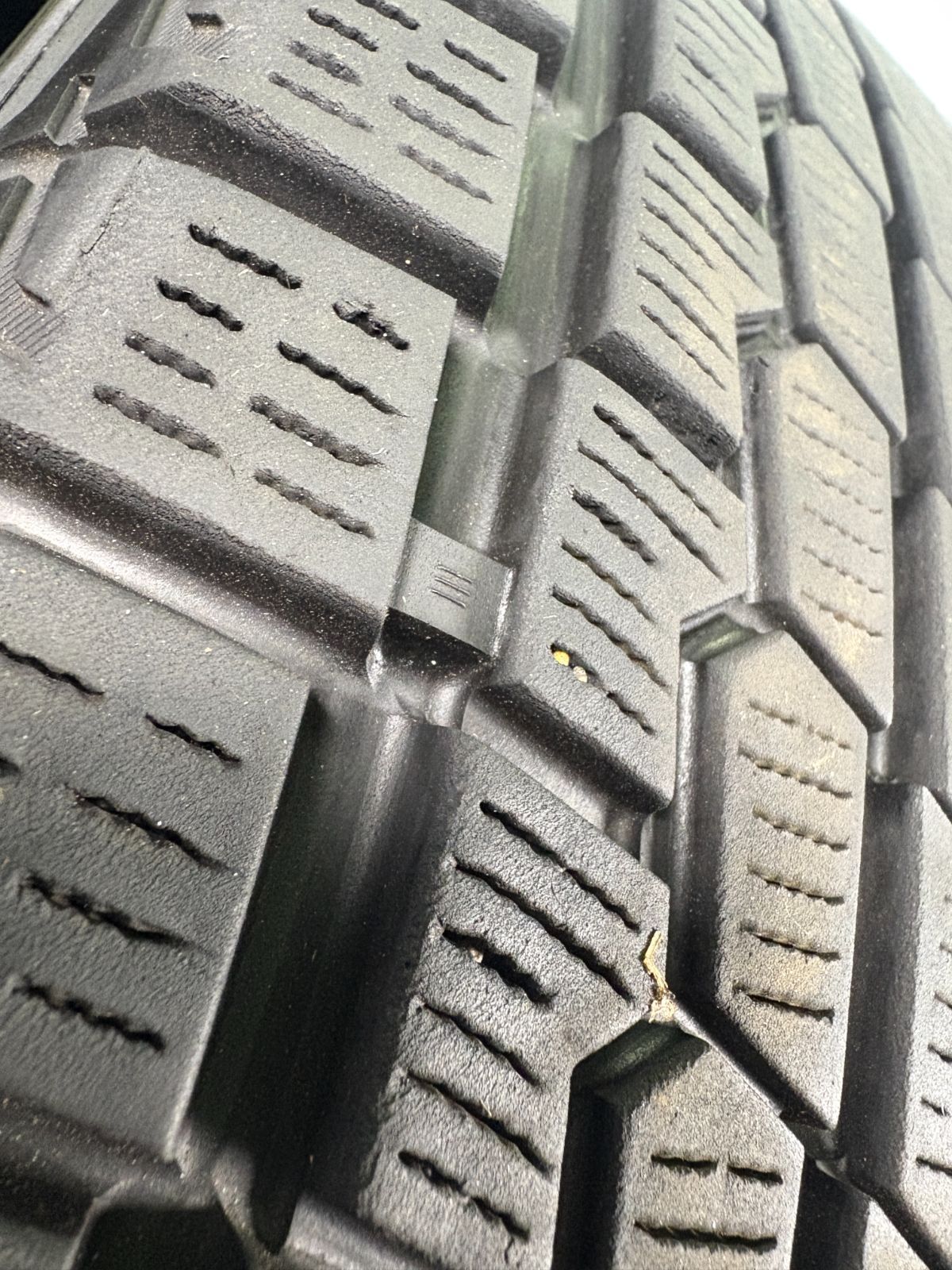 送料無料 225|65R17 ヨコハマ G075 2021年製 4本 冬タイヤ スタッドレス TA678 TRITUETUBI_COM