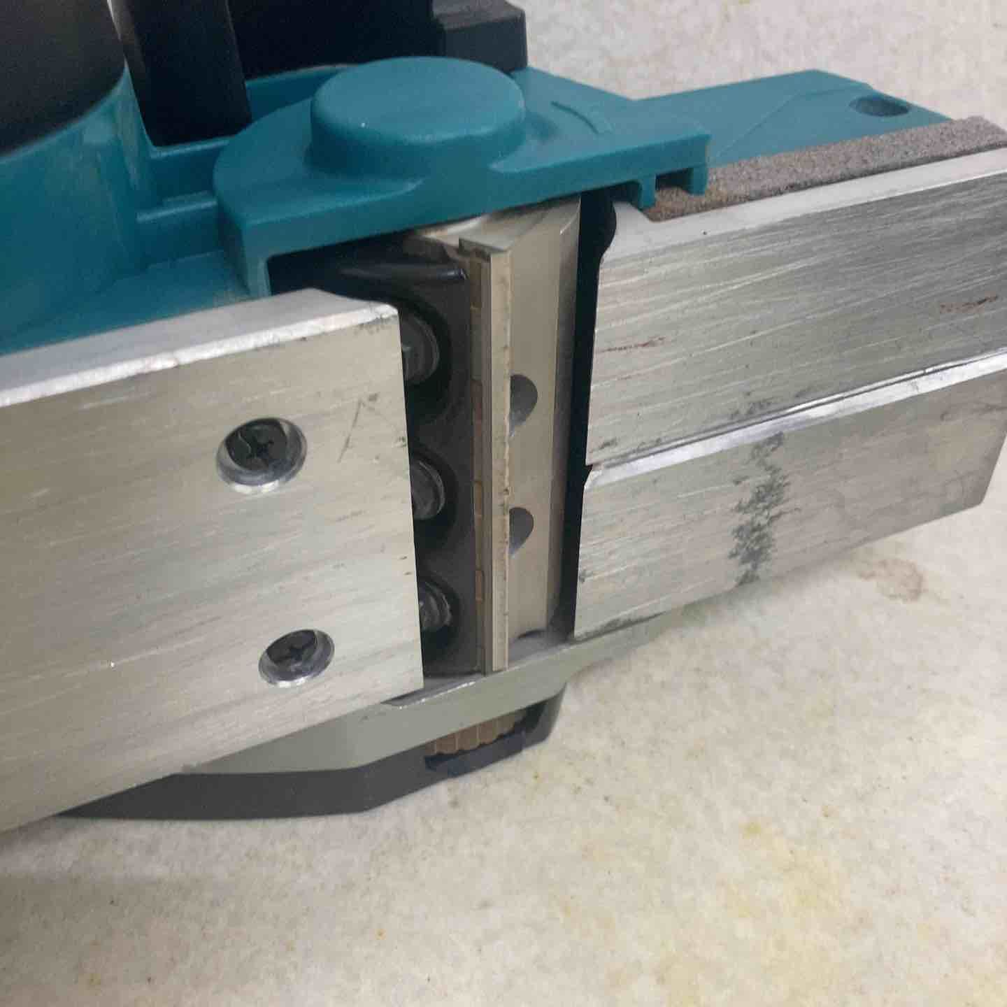 makita コードレスカンナ