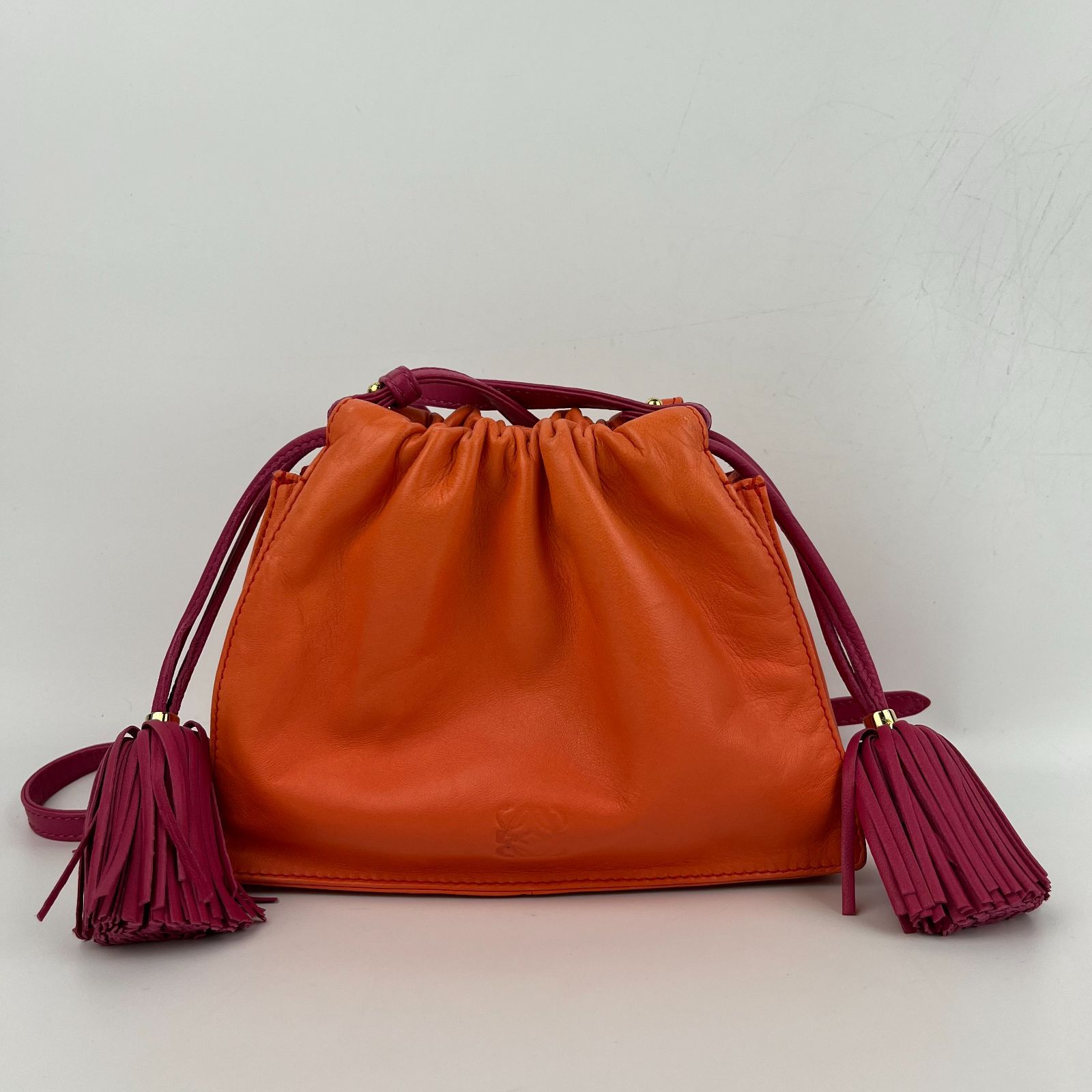 【セール 登場から人気沸騰】 LOEWE ロエベ アナグラム ショルダーバッグ オレンジ レザー バッグ
