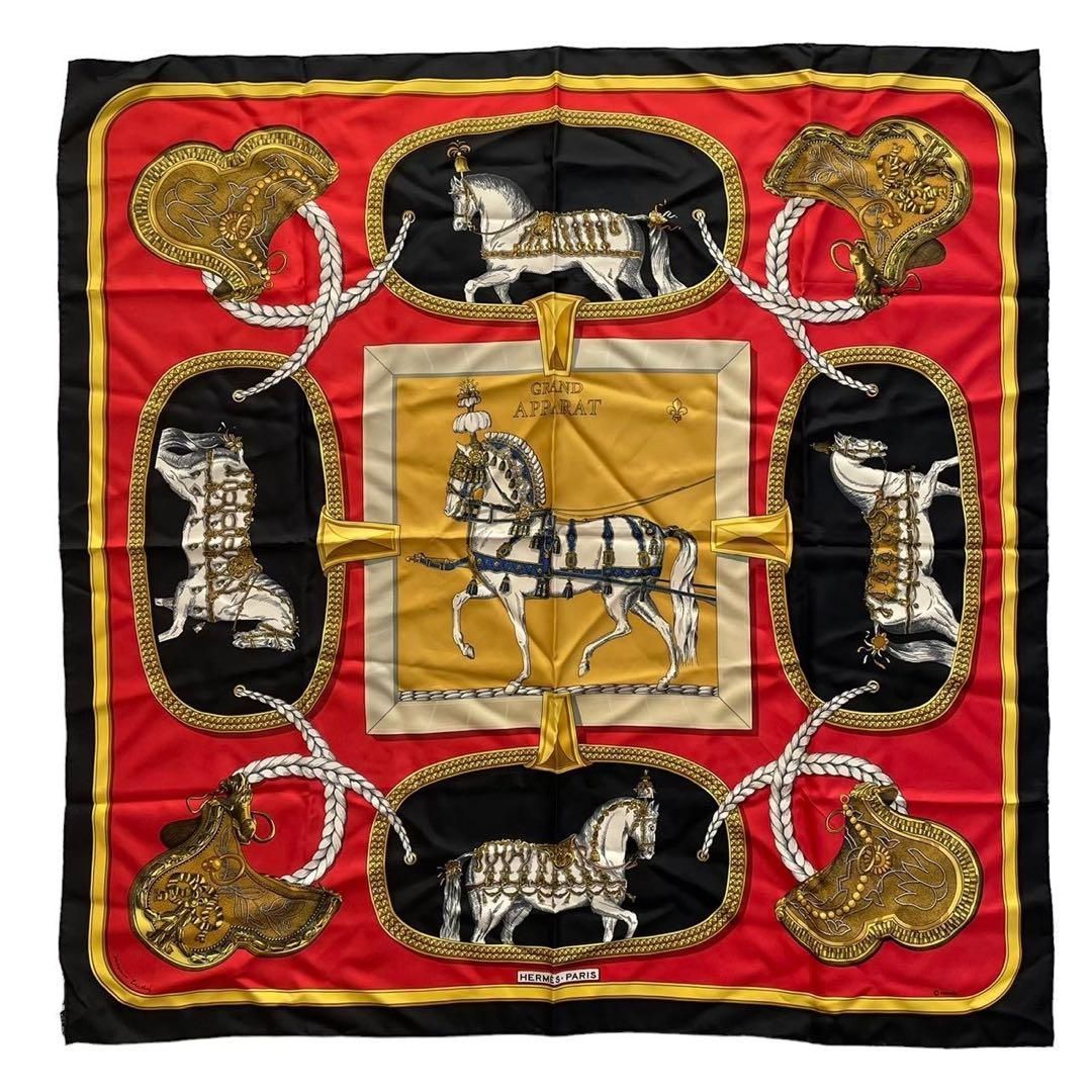 HERMES エルメス スカーフ 赤系 黒系 GRAND APPARAT カレ HERMES エルメス スカーフ 赤系 黒系 GRAND APPARAT カレ - メルカリ
