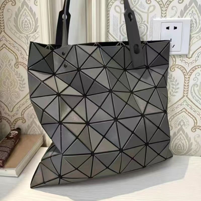 BAO BAO ISSEYMIYAKE  トートバッグ  レディース バッグ  5色