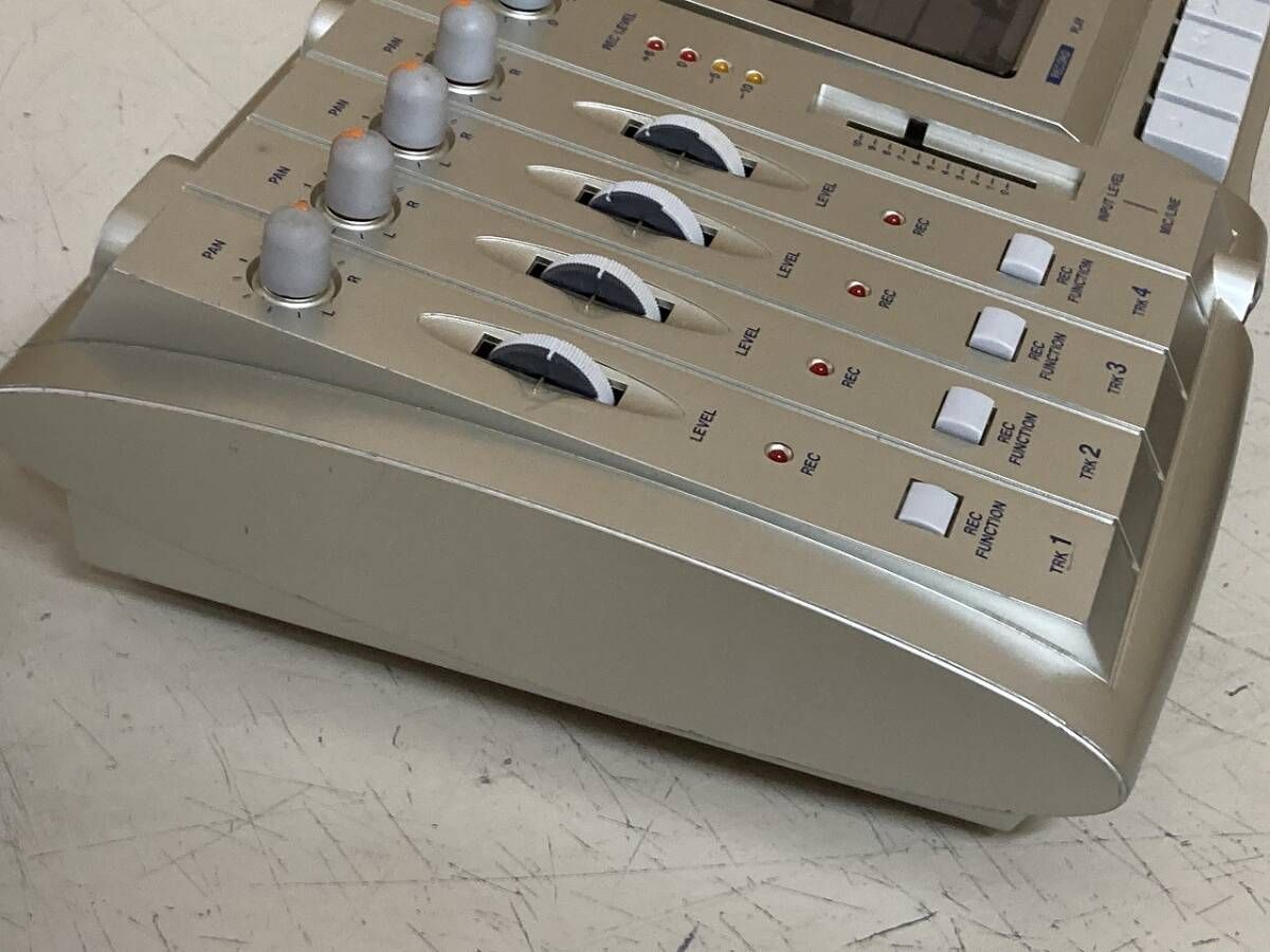 TASCAM MF-P01 マルチトラックレコーダー 散らかり TASCAM MF-P01 マルチトラックレコーダー 散らかり