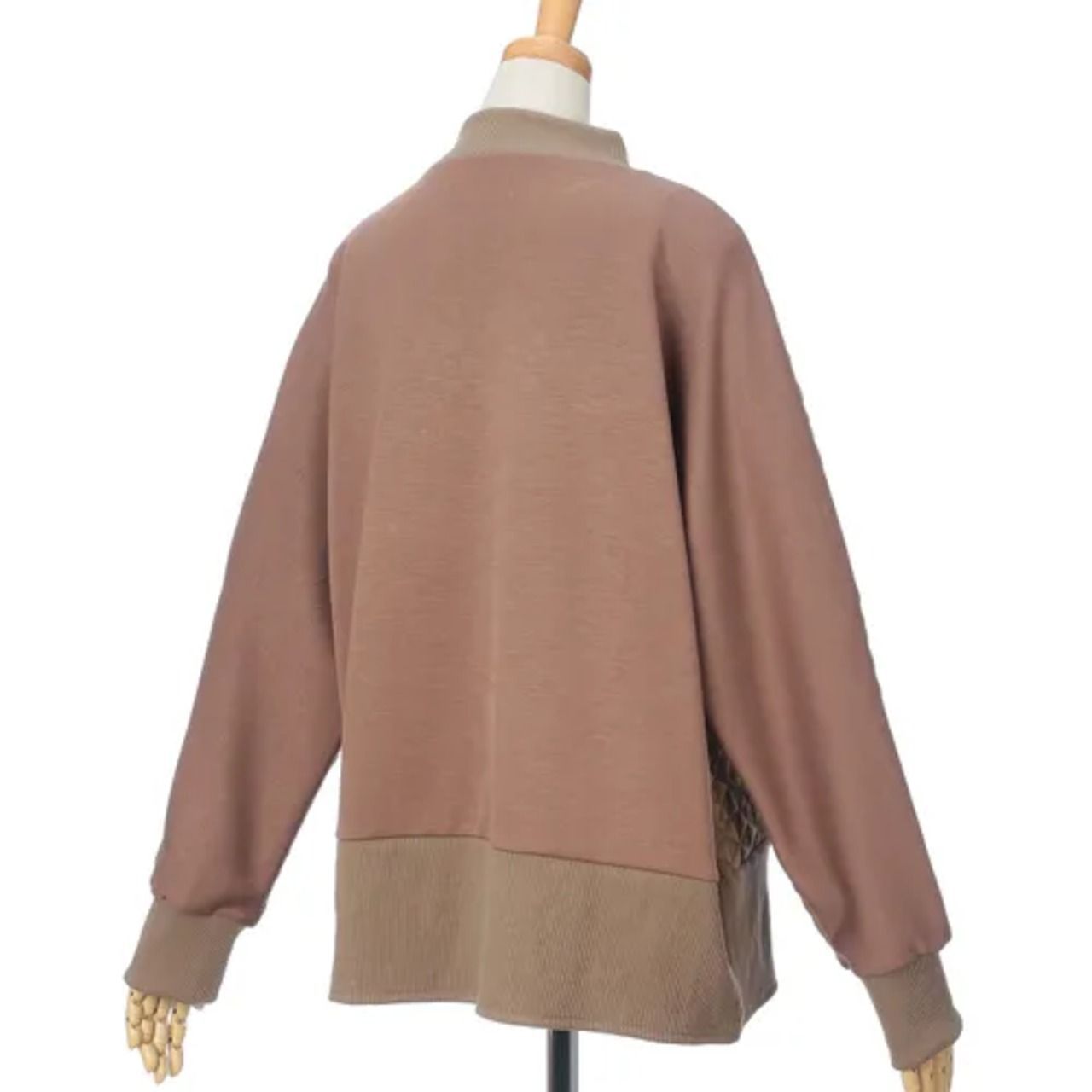 33℃ モカ カットソー プルオーバー トレーナー ドロップショルダー レディース ハイネック トップス オーバーサイズ 長袖 幾何学模様 ベージュ 秋 冬 春