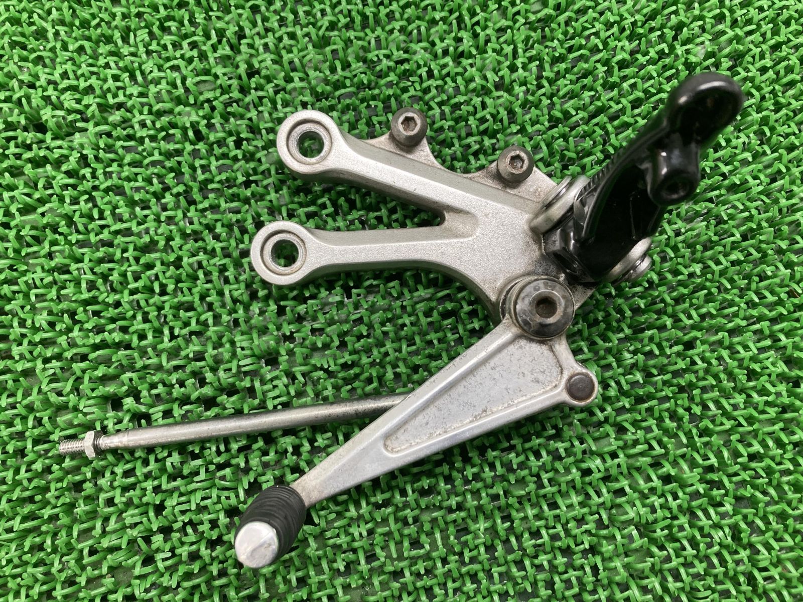 ZX-10R ステップ 左 0223 ZXT00C-033*** カワサキ 純正 中古 バイク