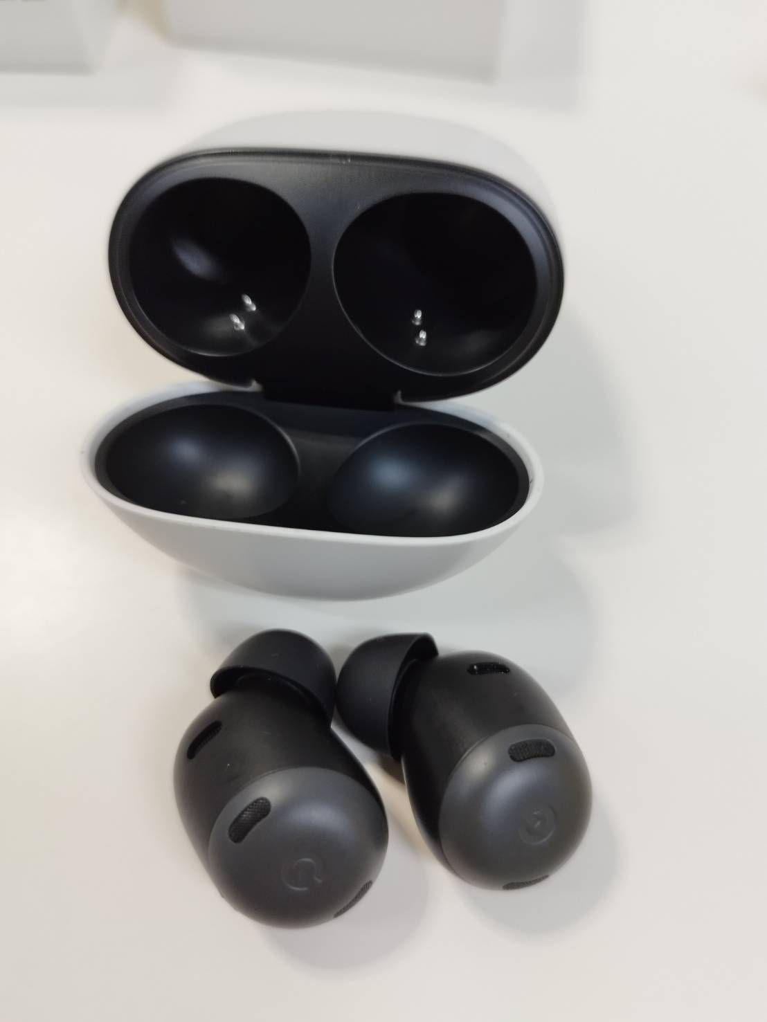 Google Pixel Buds Pro ワイヤレスイヤホンModel:GA34L, GQGM1, GPX4H Amazon.com: Google Pixel Buds Pro - Noise Canceling Earbuds - Up