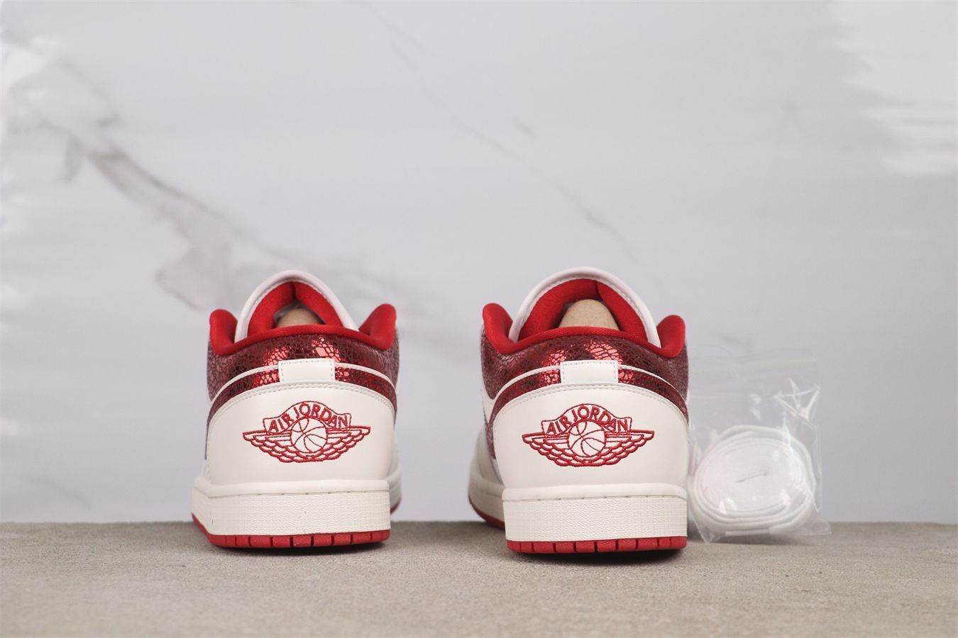 ロートップ ホワイトレッド