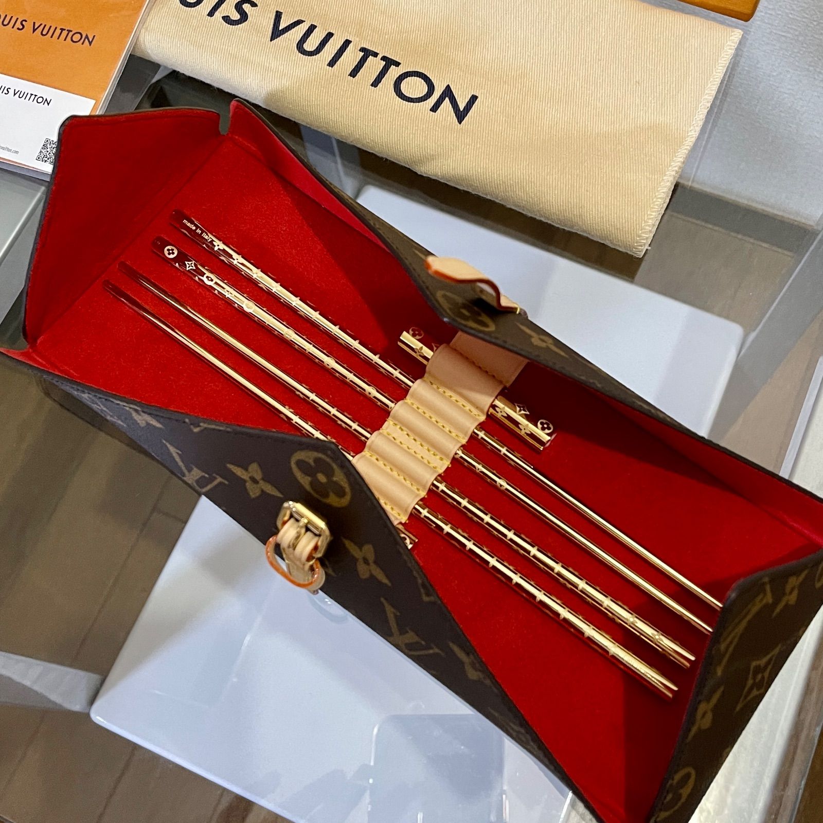 新品未使用品】エテュイ・4バゲット ルイヴィトン 箸 箸置き ゴールド 
