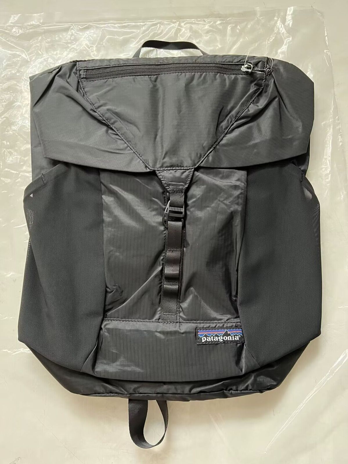 Patagonia ultralight black discount hole 20l backpack