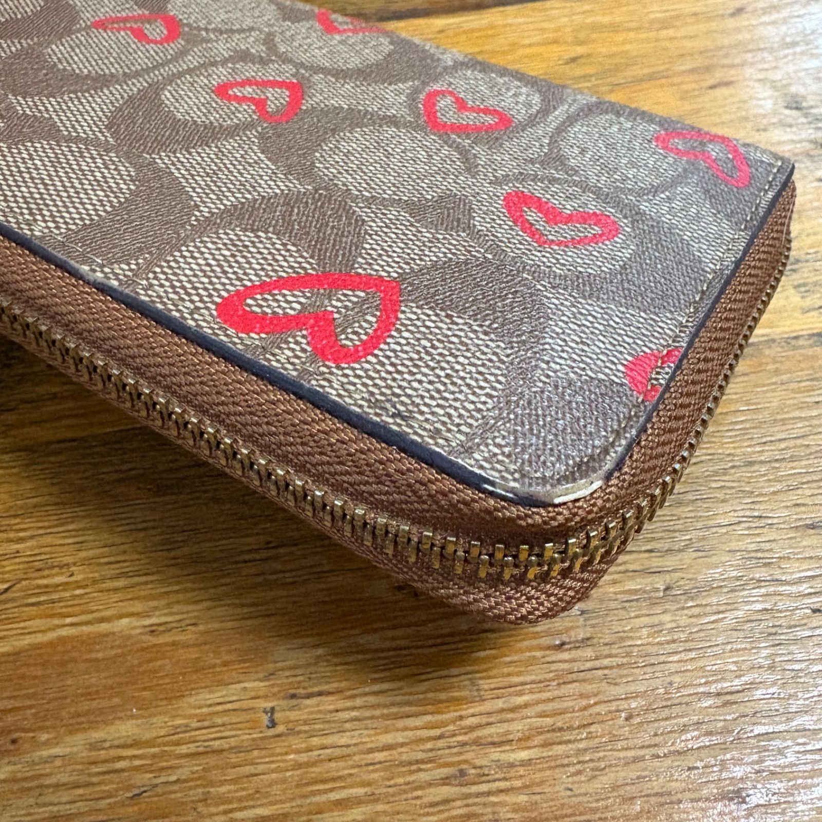 美品】COACH 長財布 シグネチャー ハート柄 ブラウン コーチ ラウンド 