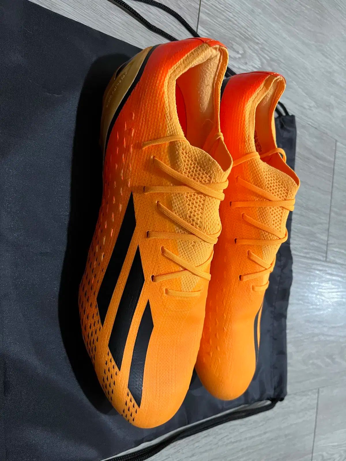 adidas アディダス