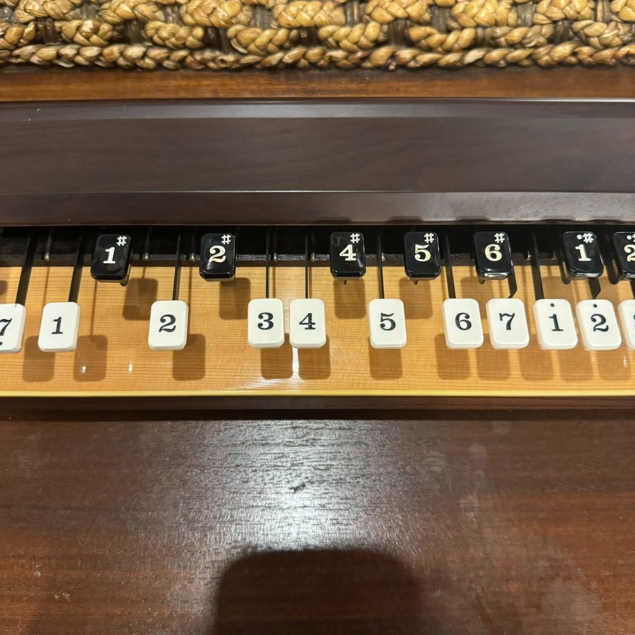 SUZUKI 鈴木楽器製作所 スズキ 典雅 最高級 大正琴 楽器 生産完了品 ハードケース 元箱 演奏のしおり 鍵 付属○BB04N020 - メルカリ