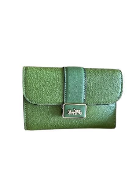 【秋コーデ】✨coach ミディアムグレースウォレット　オリーブ　三つ折り財布