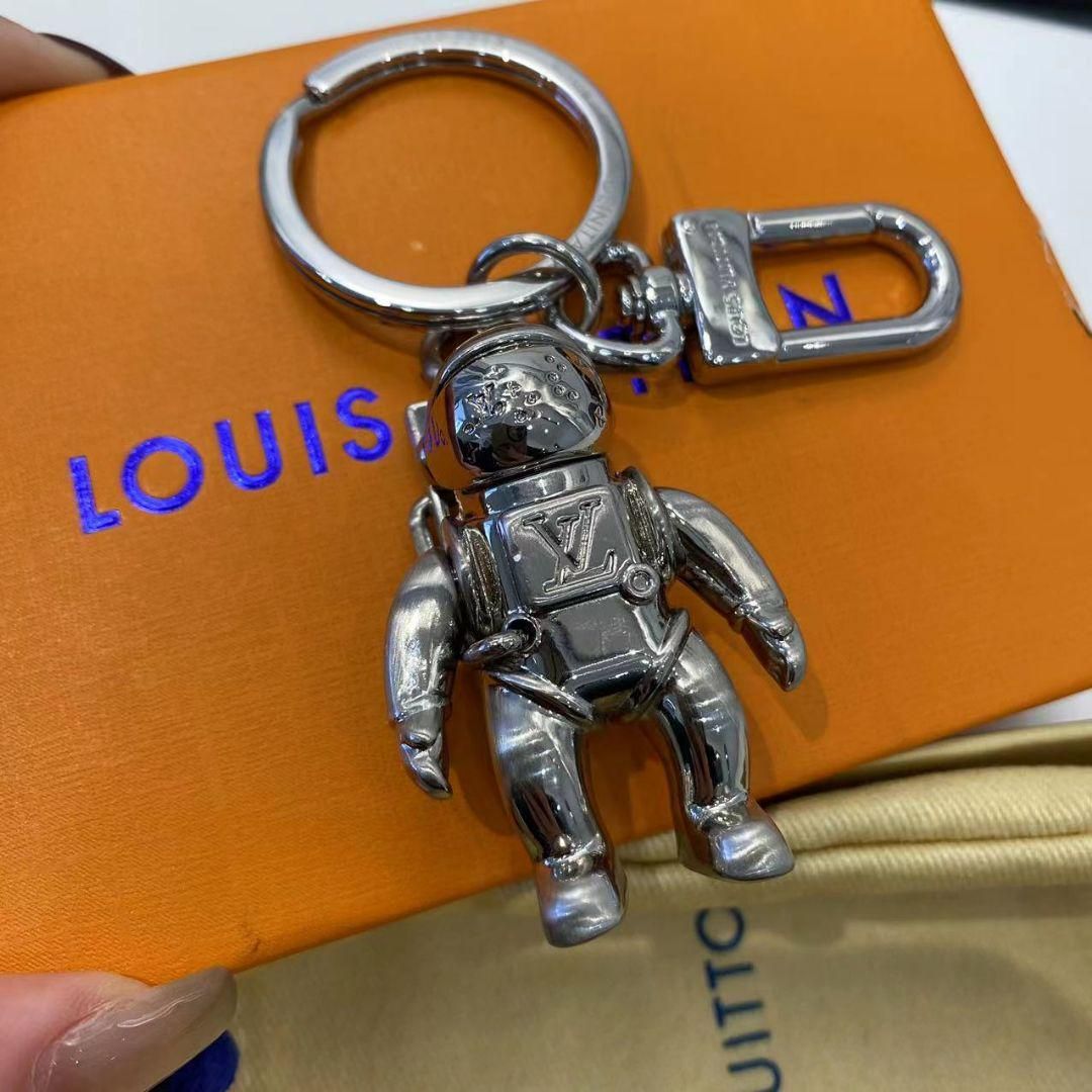 LOUIS VUITTON 宇宙飛行士 スペースマン キーホルダー - メルカリ