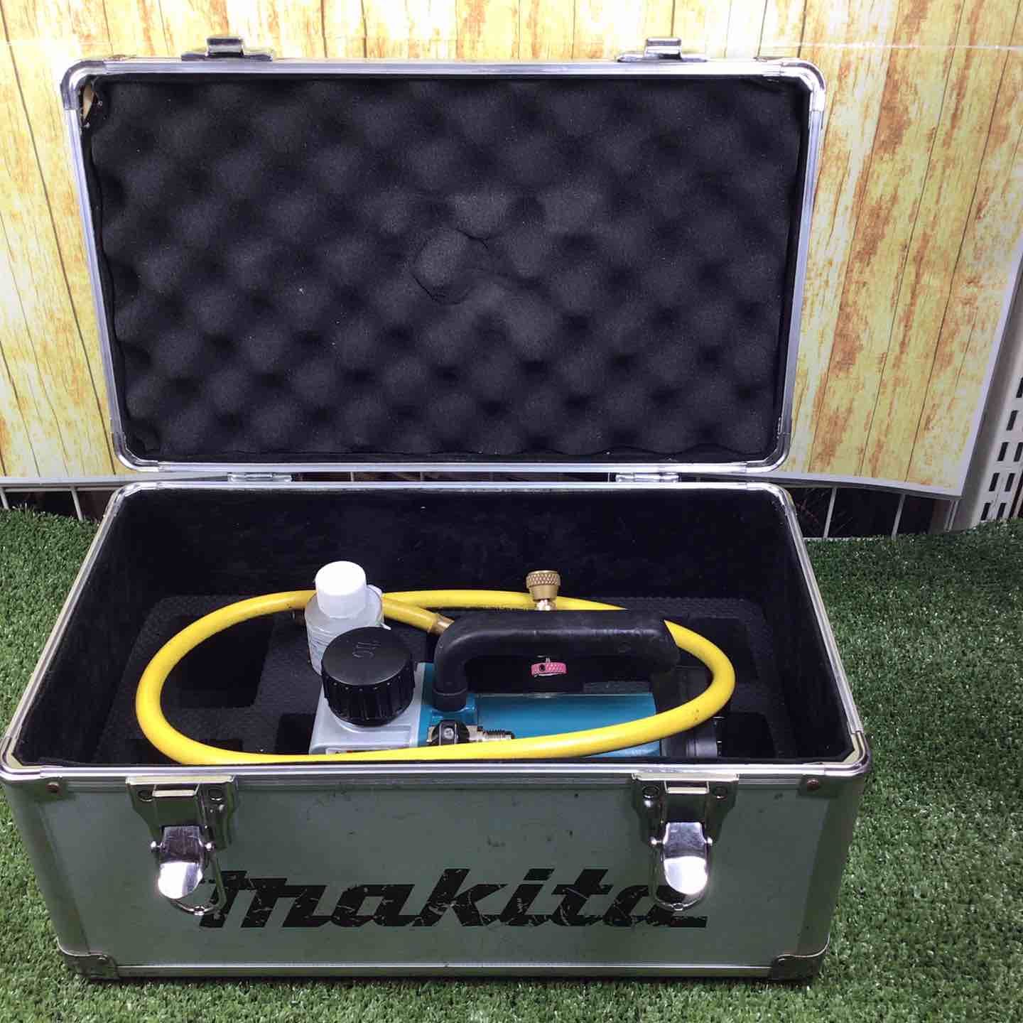 マキタ makita コードレス真空ポンプ VP180DZ 川崎店