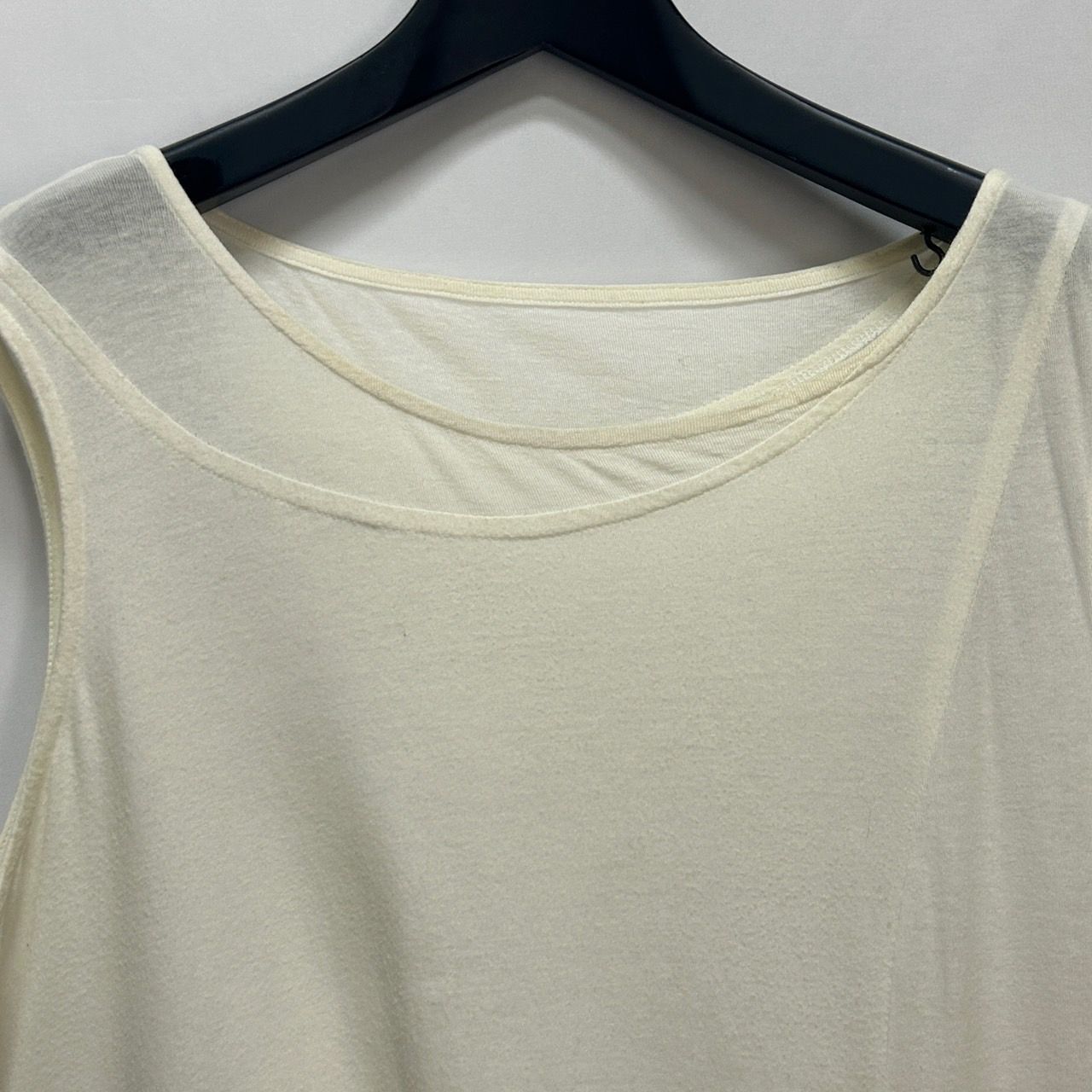 Shiokun99 　FOXEY ノースリーブ　スリム　タック　40 FOXEY ノースリーブ タンクトップ 40サイズ Shiokun99 FOXEY