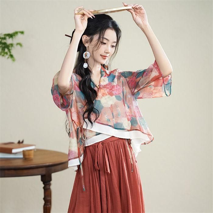 少数民族衣装　工芸品　刺繍スカート　スカート　中国国境 Amazon.co.jp: [KAFELE] モン族の民族刺繍衣装、女性の夏の