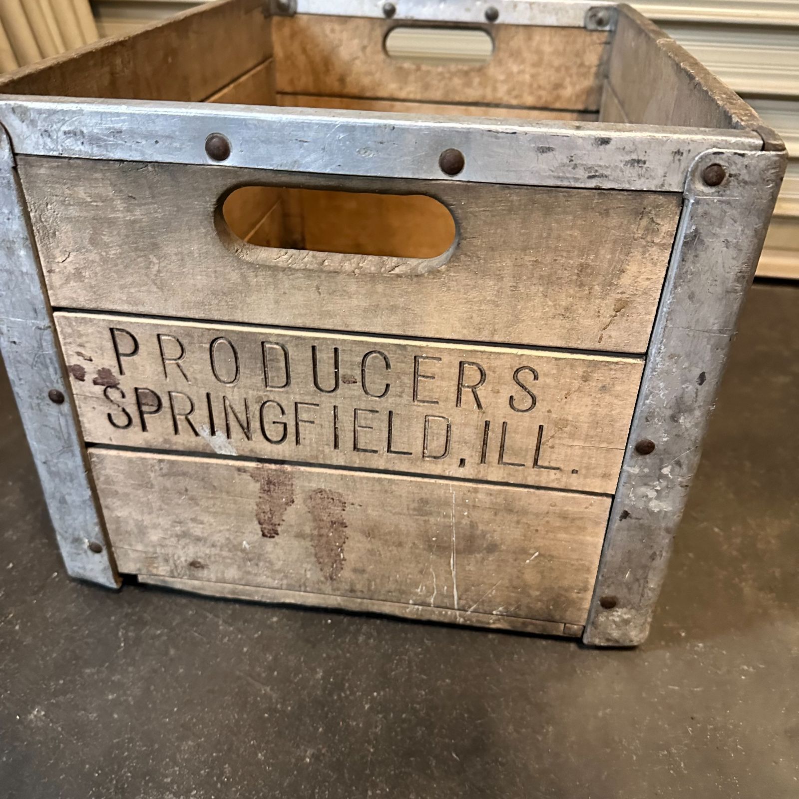 SPRINGFIELED.ILL WOODBOX