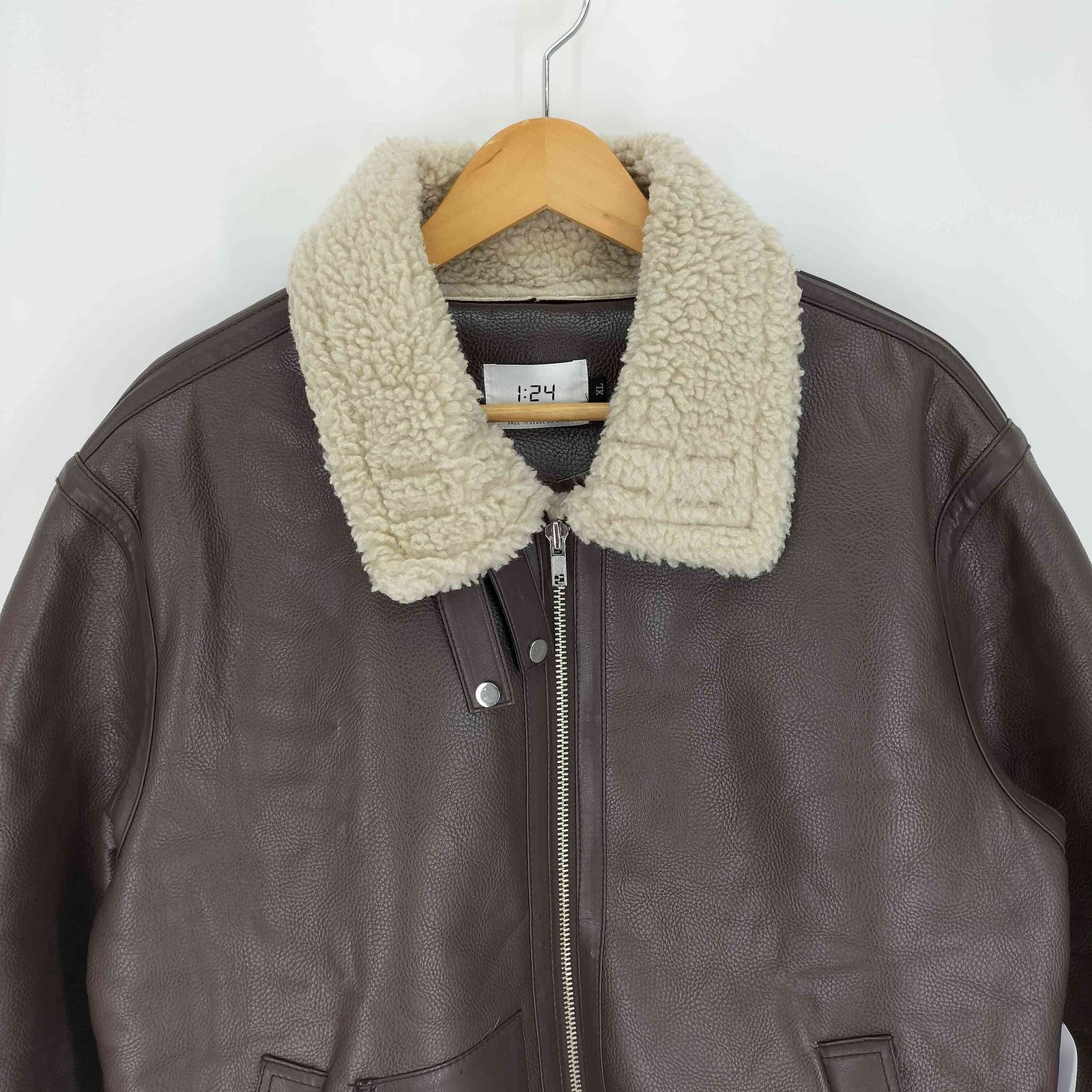 美品 TIGRE BROCANTE 最高級 USA製 ムートン レザー 短丈 美品 TIGRE BROCANTE 最高級 USA製 ムートン レザー 短丈