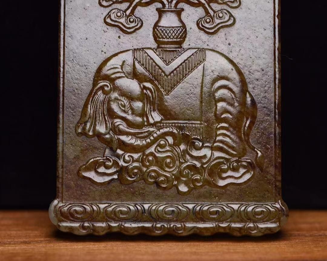 中国古美術・旧蔵寿山石田黄【観音福】像飾り・観音仏像 ・箱付